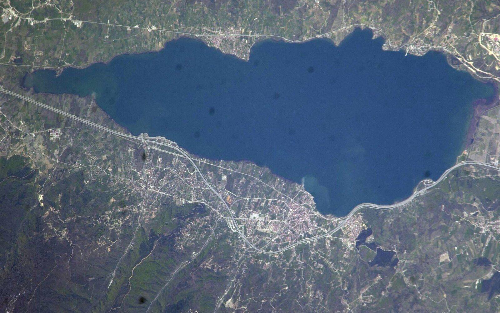 Sapanca Gölü'nde Seviye 64 Santim Yükseldi: Ekim Yağışları Sakarya'ya 4,5 Aylık Su Kazandırdı